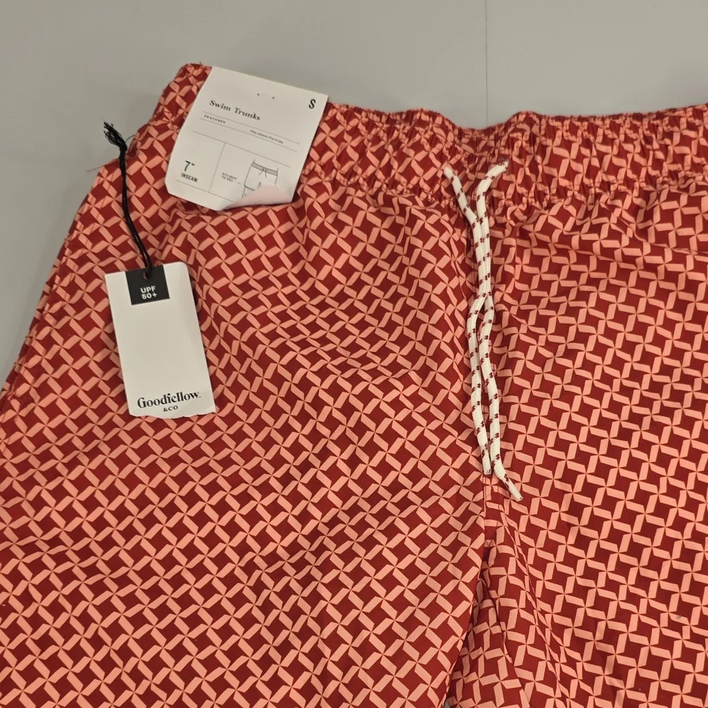 Goodfellow & Co Men's Geometric Coral Swim Trunks Size Small NWT CH-3276